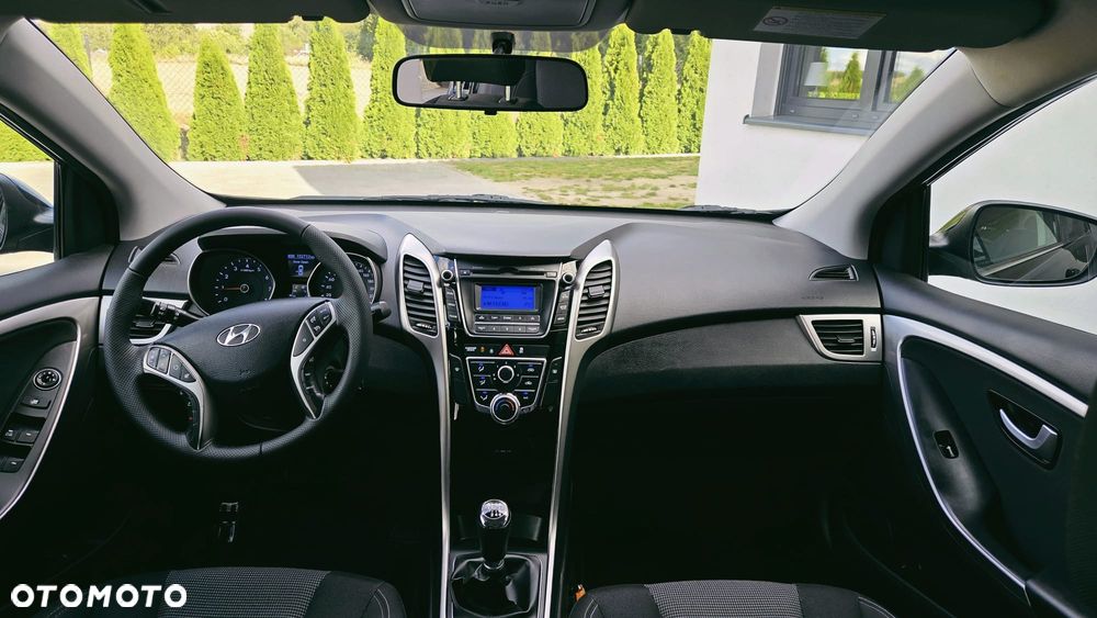 Hyundai i30 blue 1.6 GDI Trend - 12