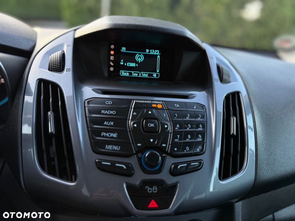 Ford Tourneo Connect Grand - 24