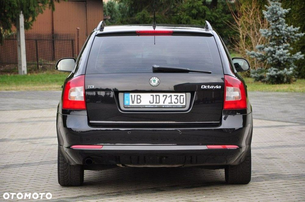 Skoda Octavia 1.6 TDI DPF DSG Elegance - 13