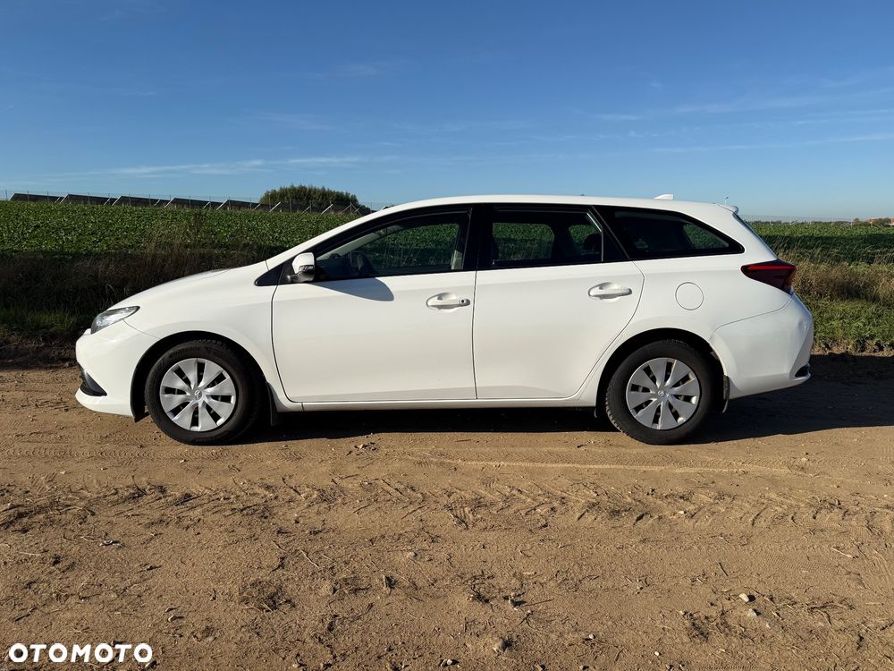 Toyota Auris - 9