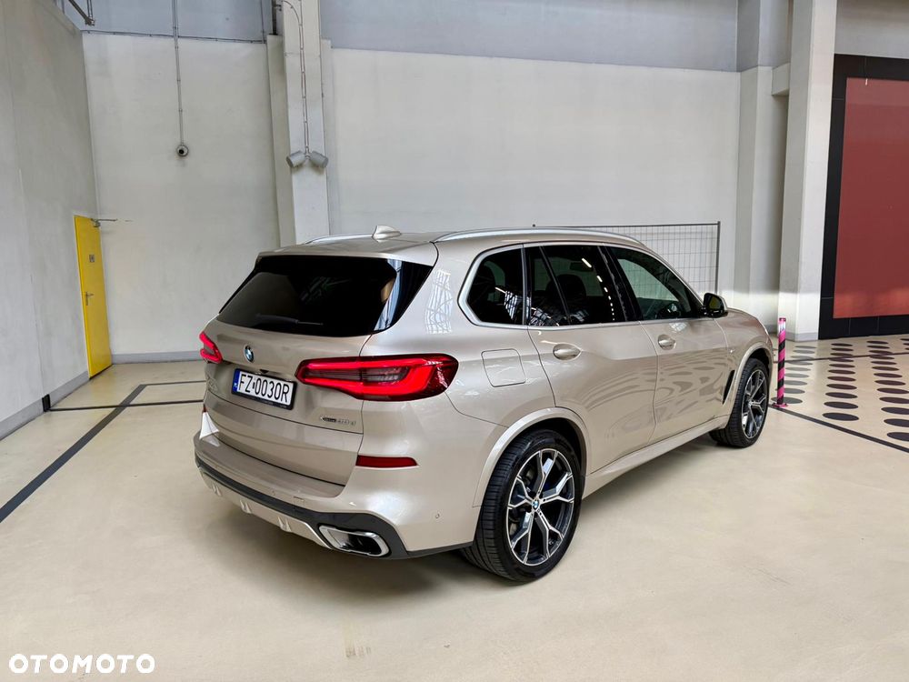 BMW X5 xDrive30d - 25