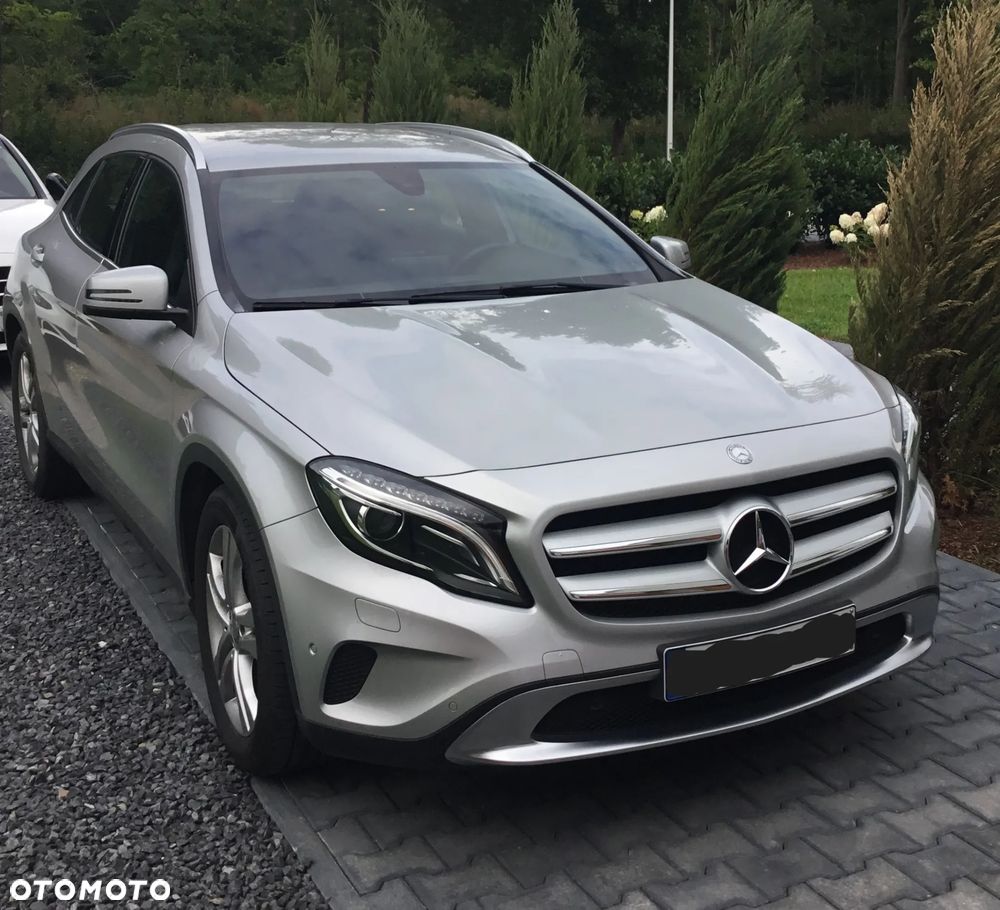 Mercedes-Benz GLA 180 7G-DCT UrbanStyle Edition - 2