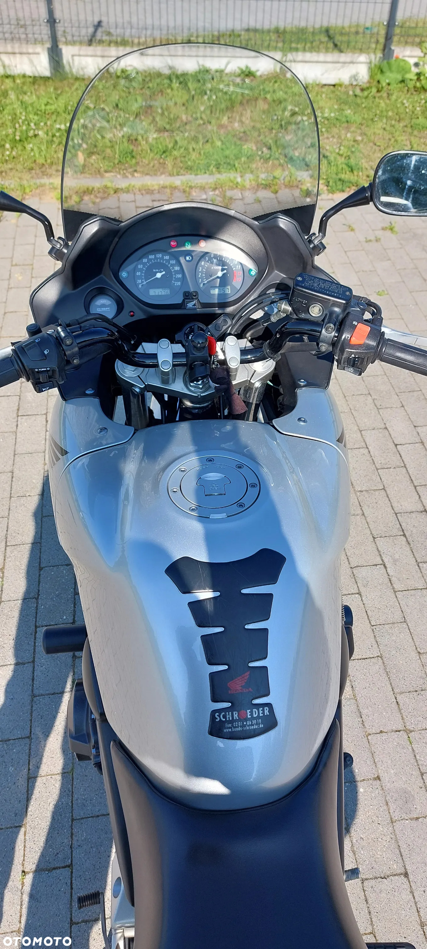 Honda CBF - 16