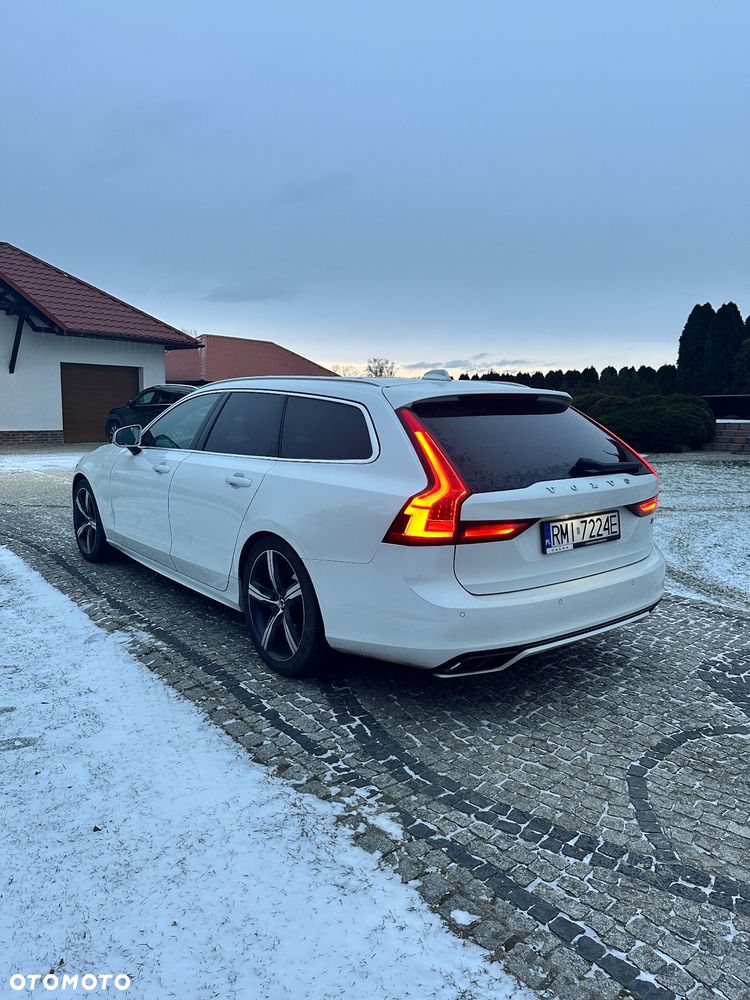 Volvo V90 D3 R-Design - 11