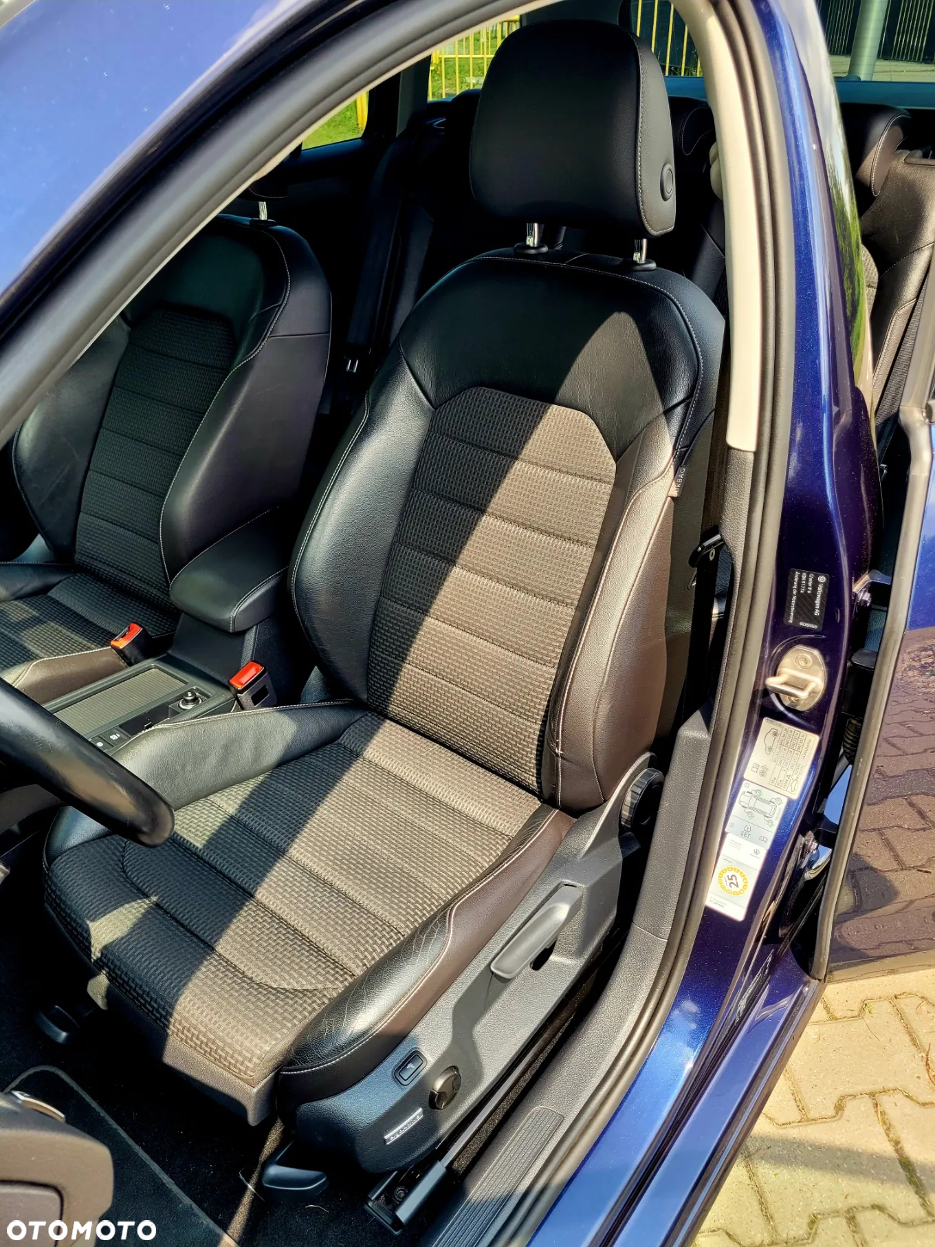 Volkswagen Golf 2.0 BlueTDI Highline - 31
