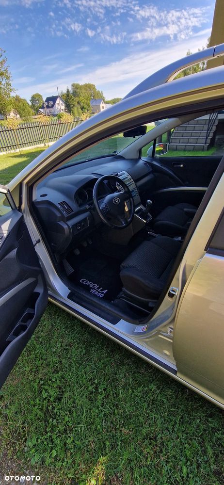 Toyota Corolla Verso 2.2 D-4D Gold + 7os - 12