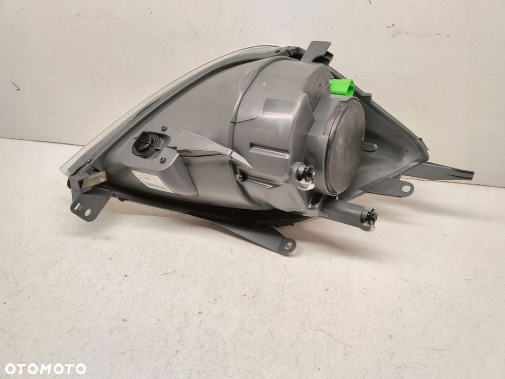 lampa przód lewa 6s61-13w030-cd ford fiesta mk6 - 4
