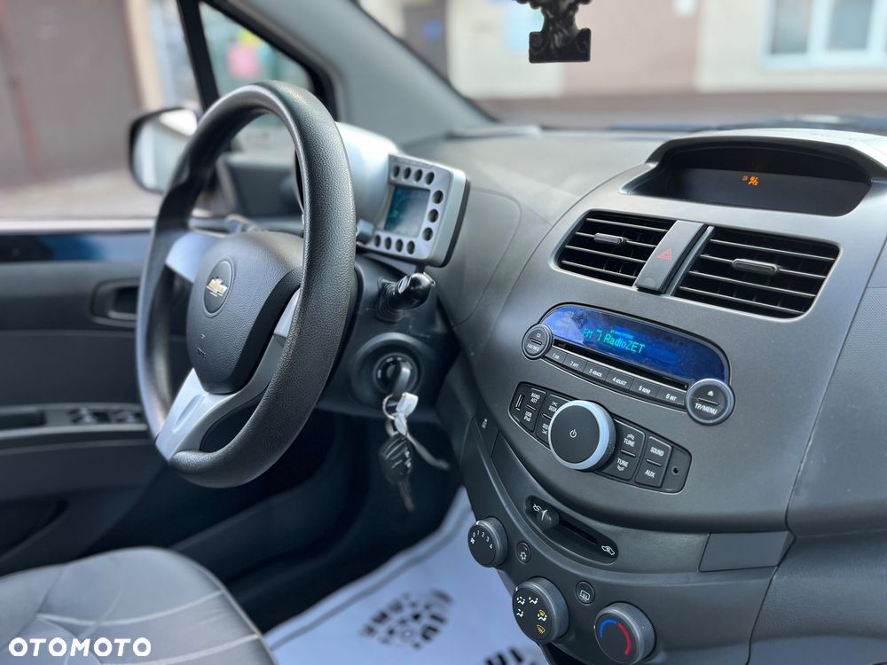 Chevrolet Spark - 33