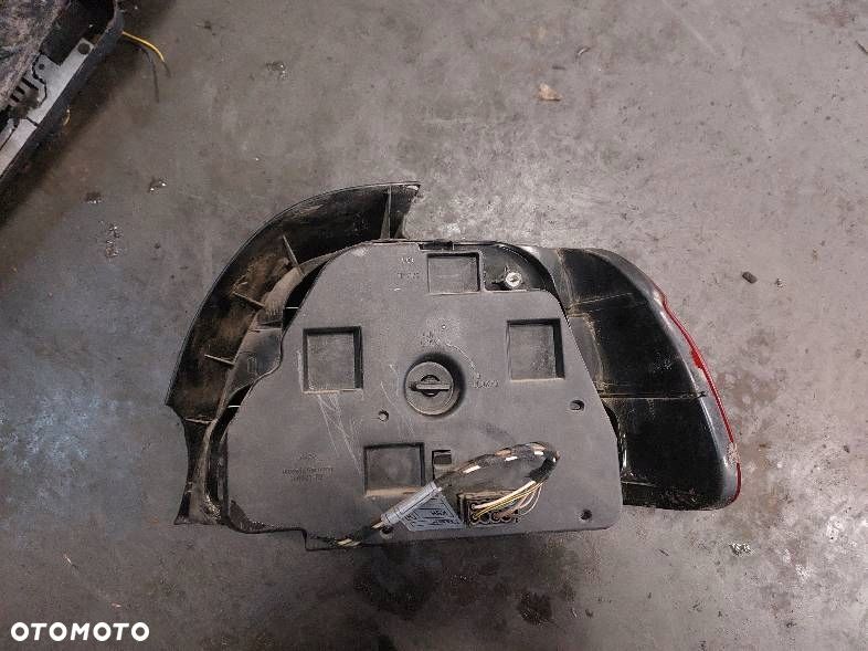 KOMPLETNY TYŁ ZDERZAK LAMPY BMW E39 520i - 4
