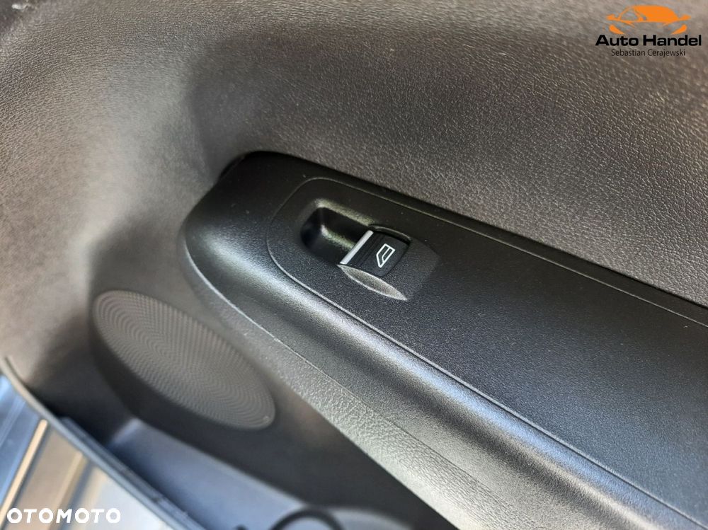 Ford Tourneo Courier - 35