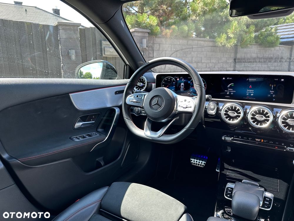 Mercedes-Benz Klasa A 220 4-Matic AMG Line 7G-DCT - 17