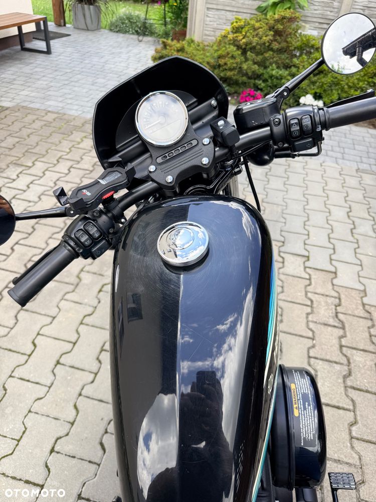 Harley-Davidson Sportster Iron 1200 - 7