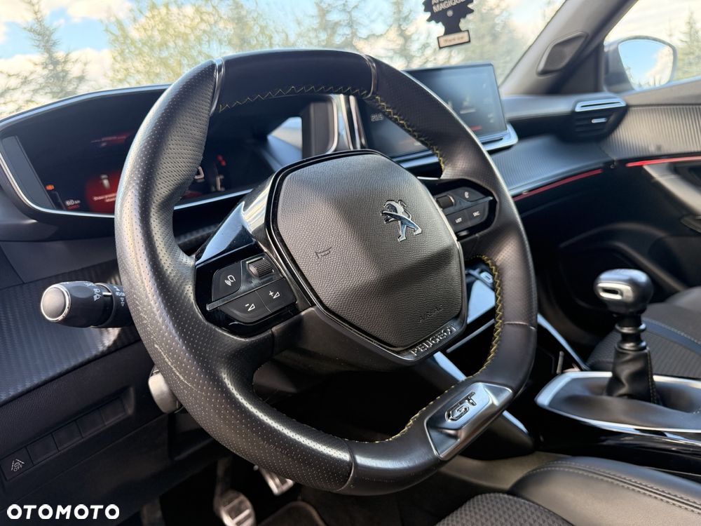 Peugeot 2008 PureTech 130 GT - 15