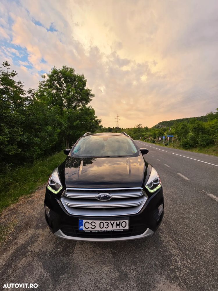Ford Kuga 1.5 EcoBoost 2WD Titanium - 1
