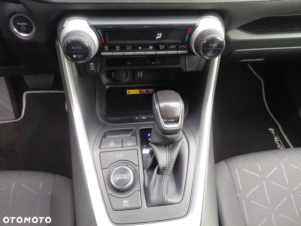 Toyota RAV4 - 22
