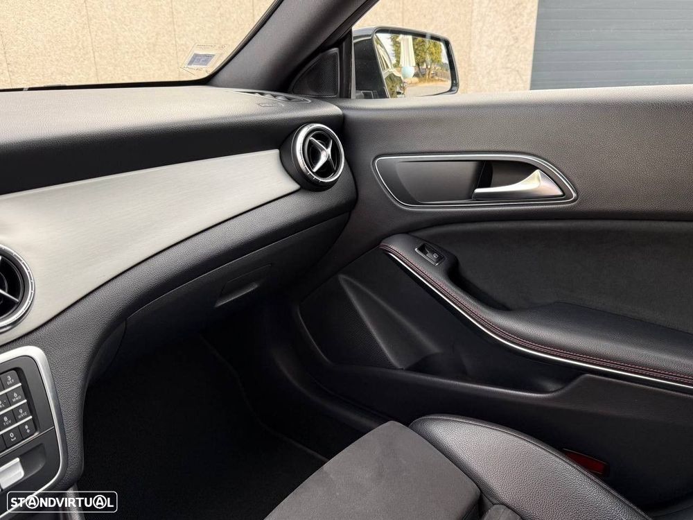 Mercedes-Benz CLA 200 d Shooting Brake AMG Line Aut. - 16