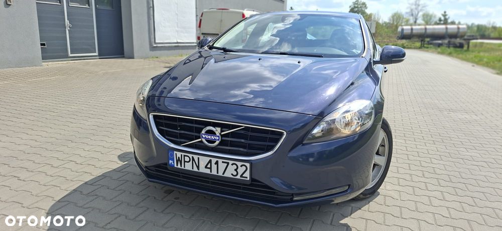Volvo V40 D4 Momentum - 28