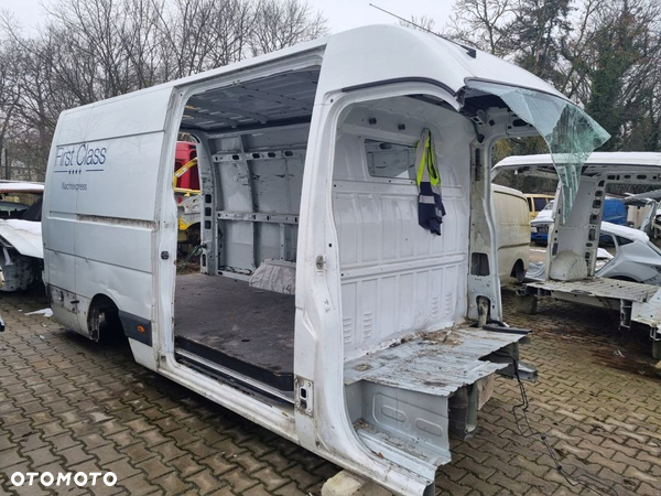 RENAULT MASTER III IV 10- PRAWY BOK L3H2 RWD