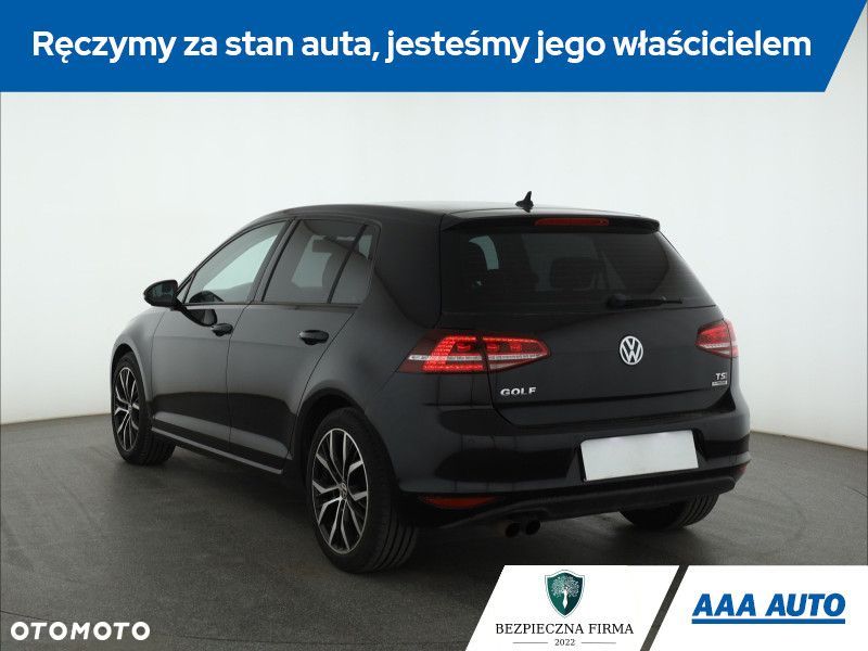 Volkswagen Golf - 6