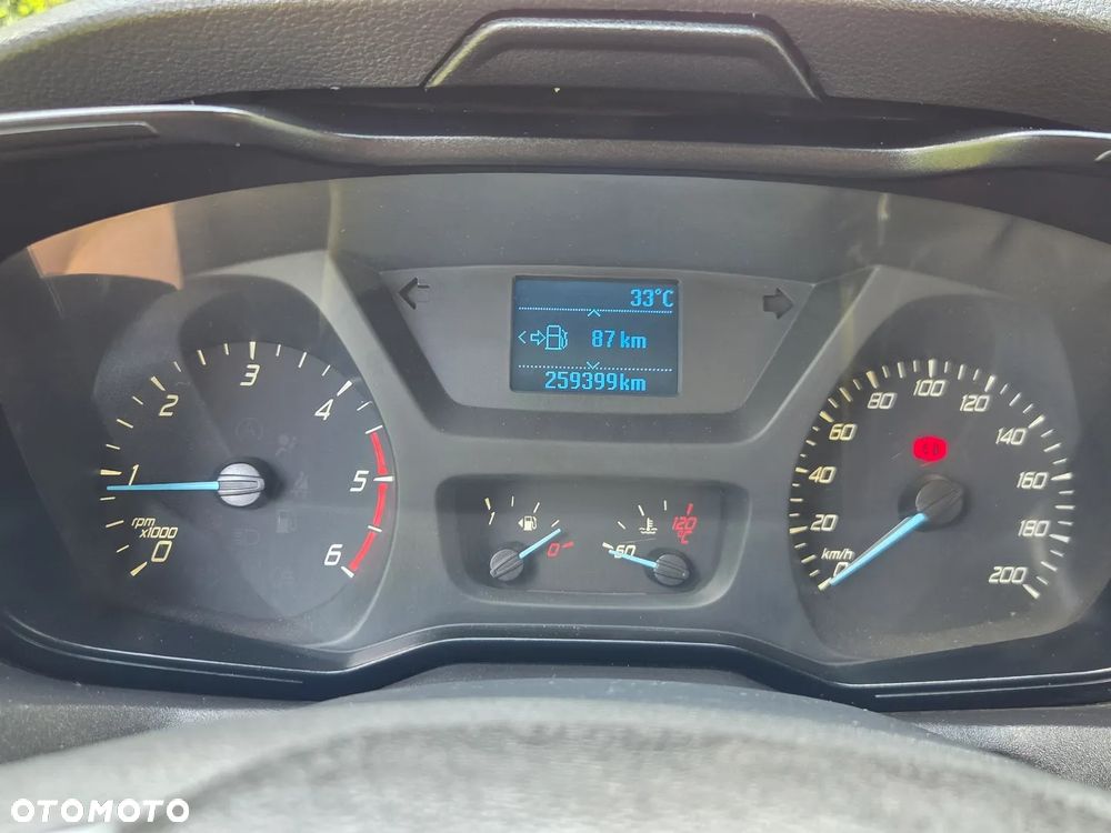 Ford Transit - 28