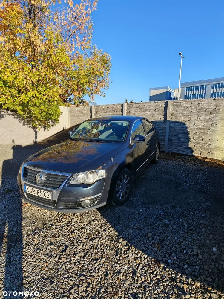 Volkswagen Passat - 19