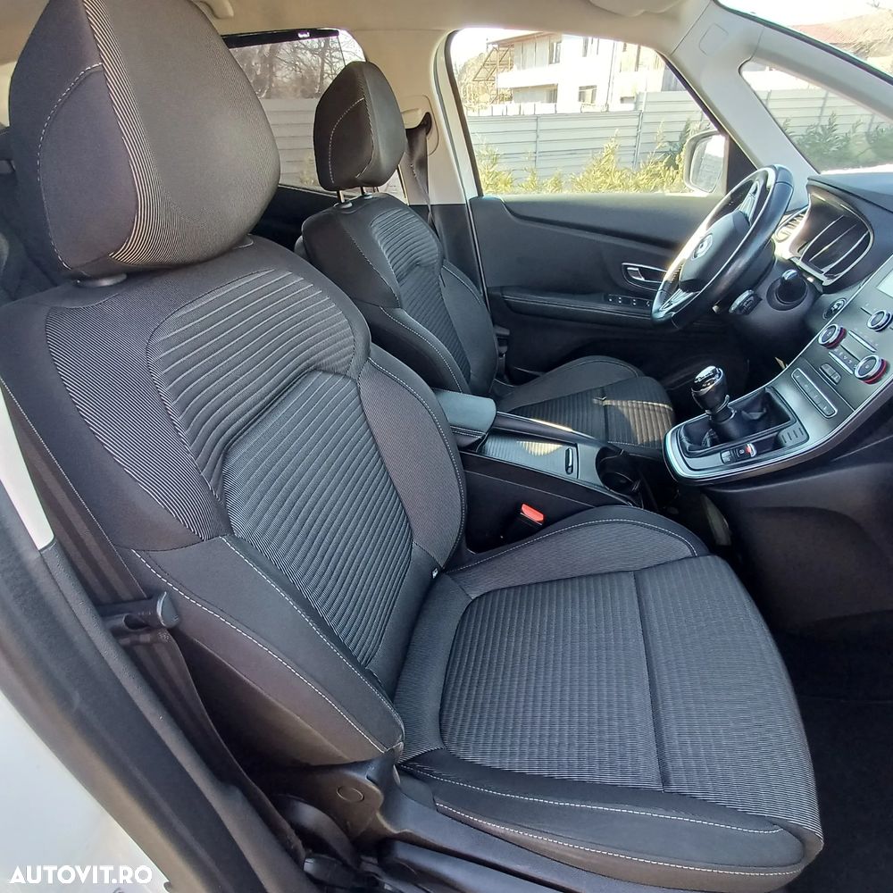 Renault Scenic ENERGY dCi 110 INTENS - 11