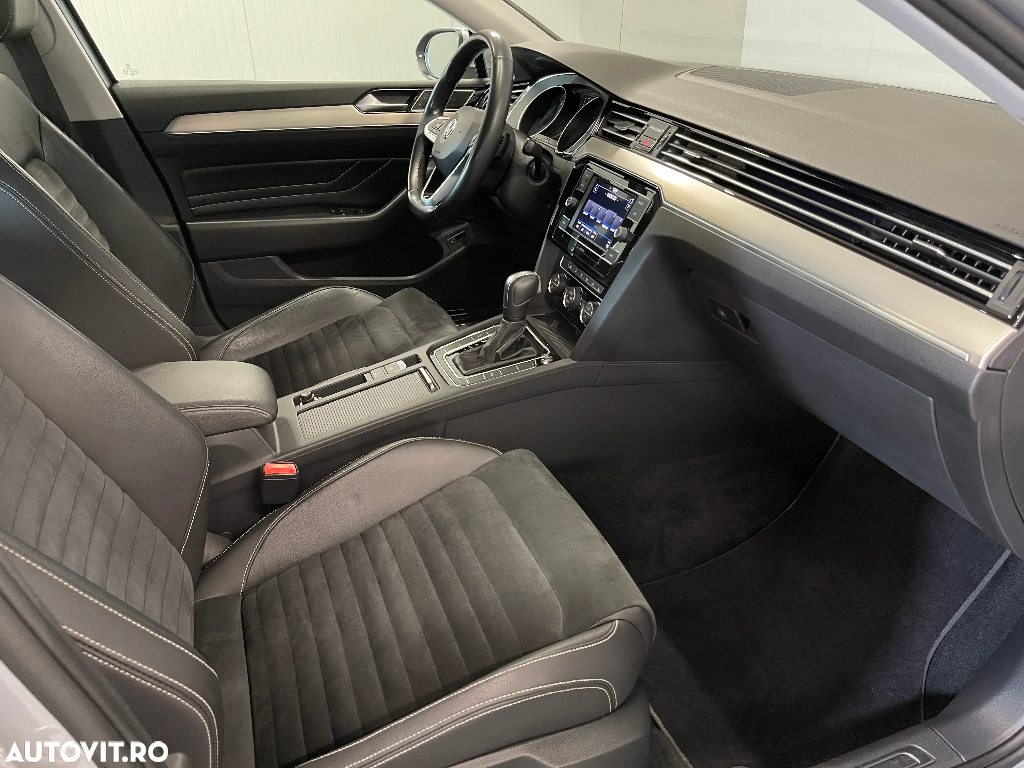 Volkswagen Passat 2.0 TDI DSG Highline - 10