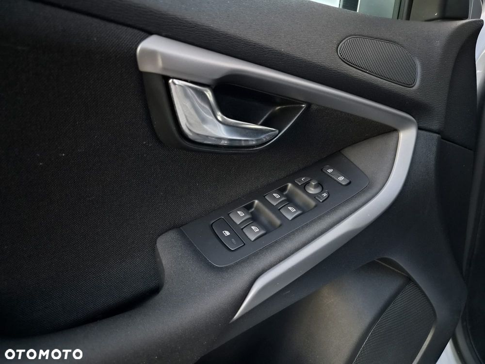 Volvo V40 D2 Kinetic - 14