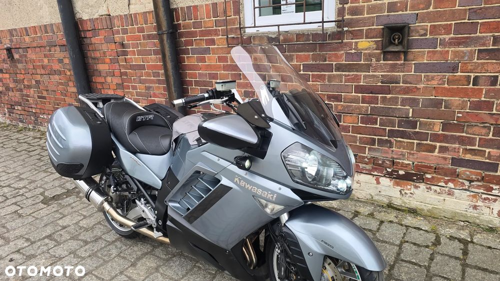 Kawasaki GTR - 29