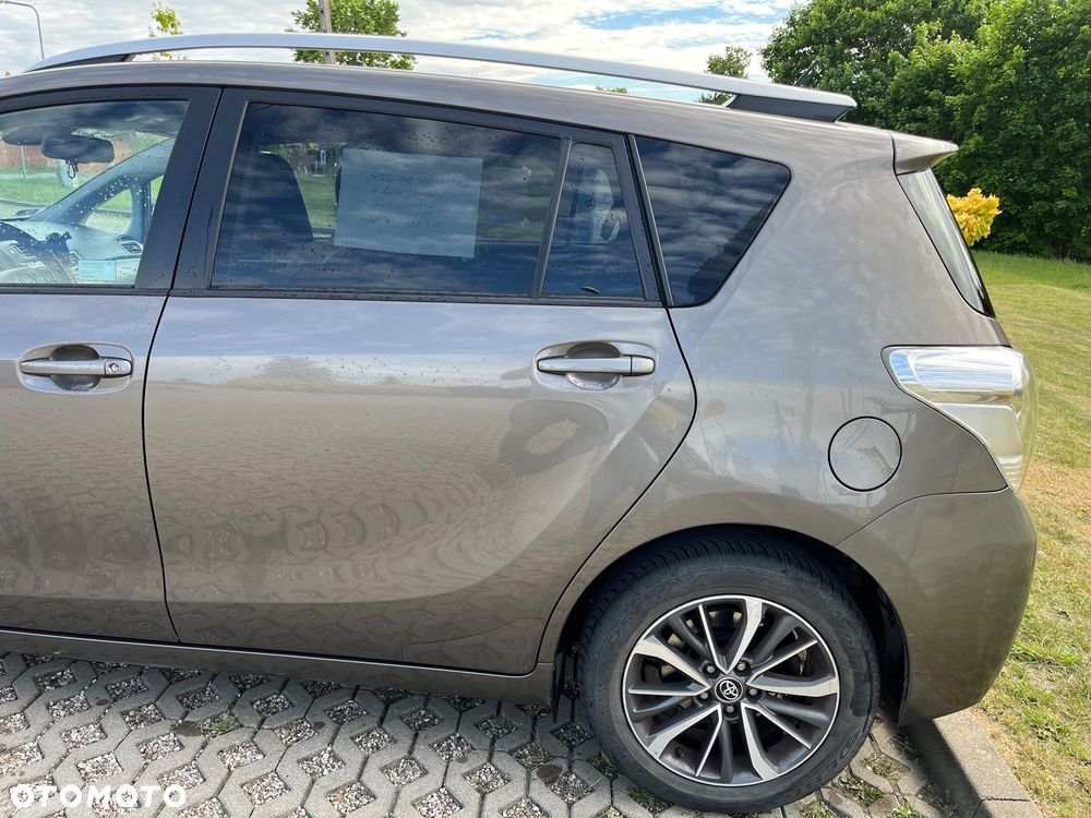 Toyota Verso 1.8 Premium 7os EU6 - 16
