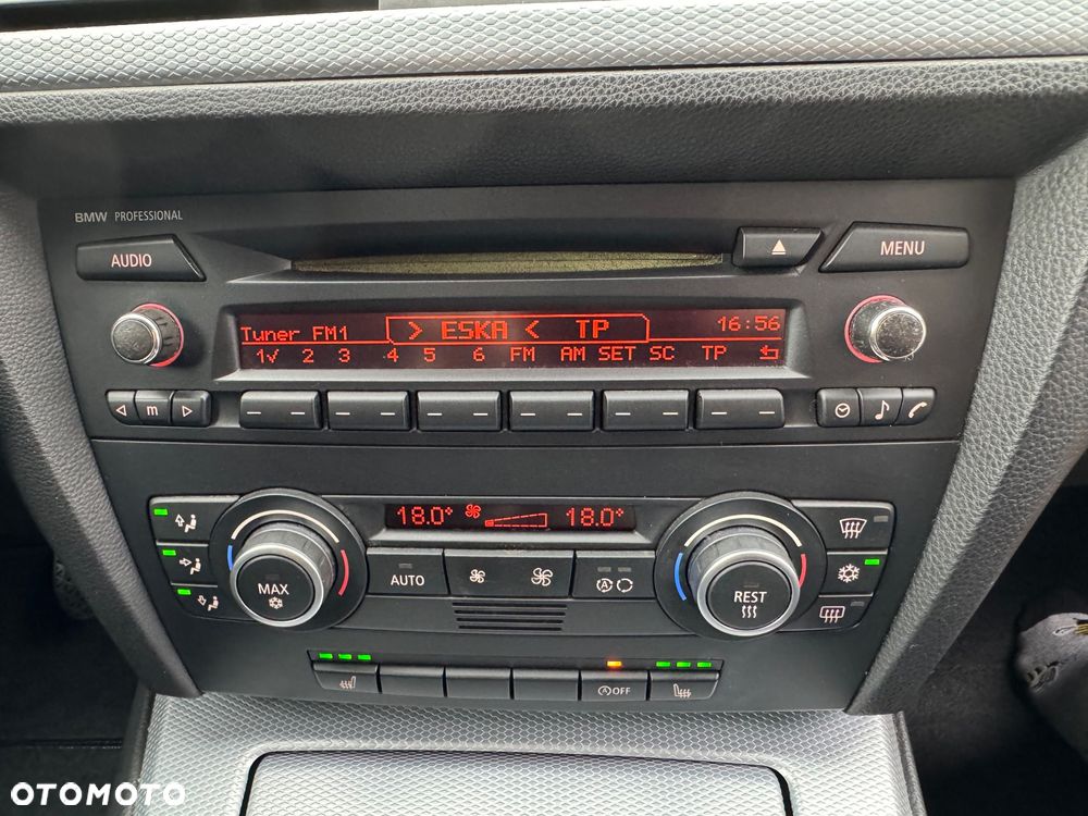 BMW Seria 3 318d M Sport EU6 - 12