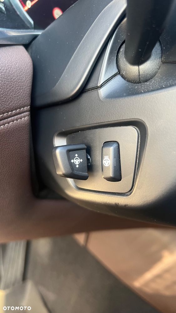 BMW Seria 7 750d xDrive - 34