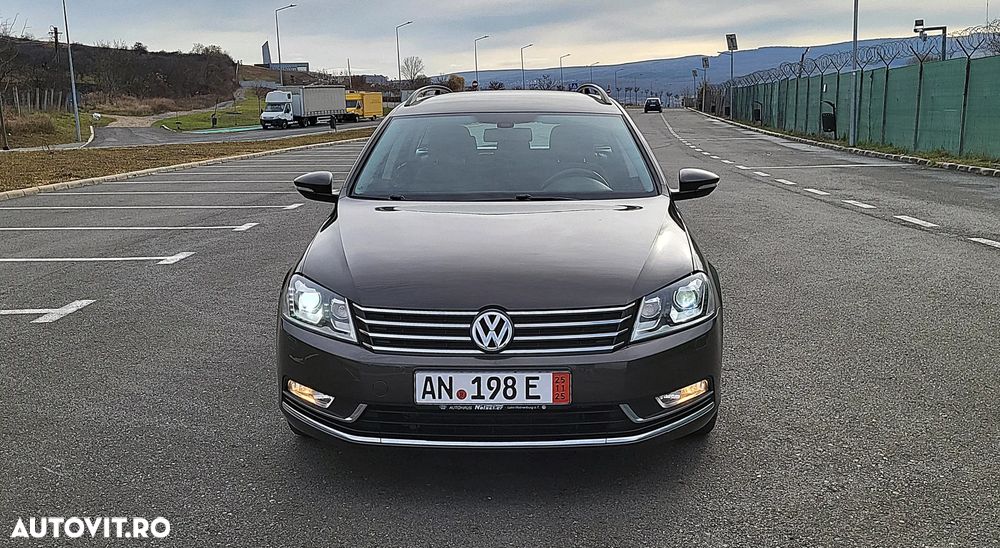Volkswagen Passat Variant 2.0 TDI BlueMotion Technology DSG Comfortline - 9