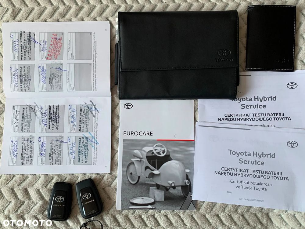 Toyota Corolla 1.8 Hybrid Comfort - 24