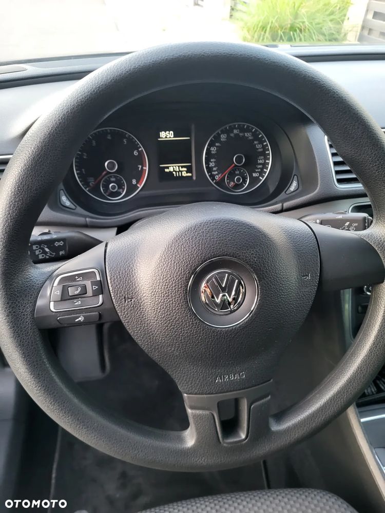 Volkswagen Passat - 10