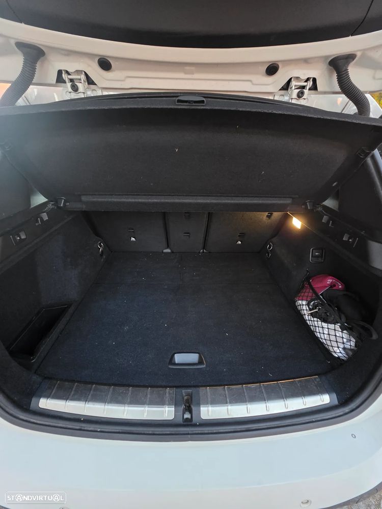 BMW X1 18 d sDrive Auto Pack M - 10