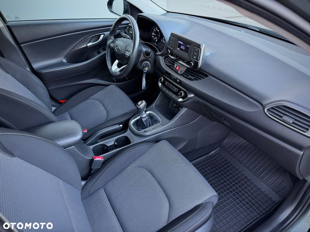 Hyundai i30 1.5 DPI Modern - 28