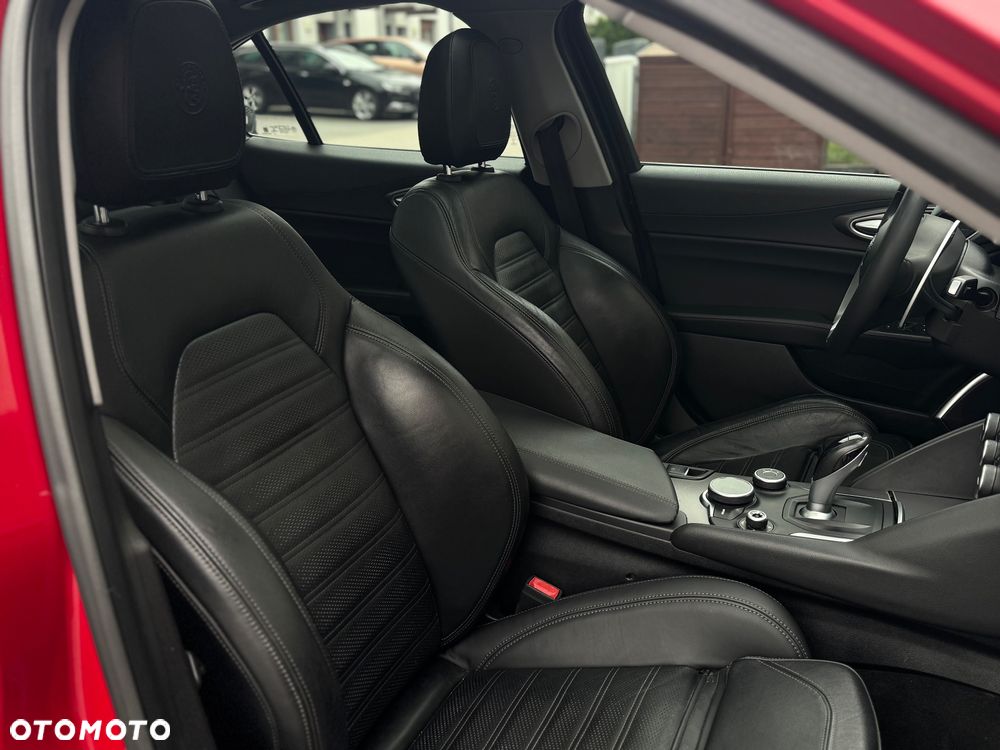 Alfa Romeo Giulia 2.0 Turbo 16V AT8 Veloce Ti - 19