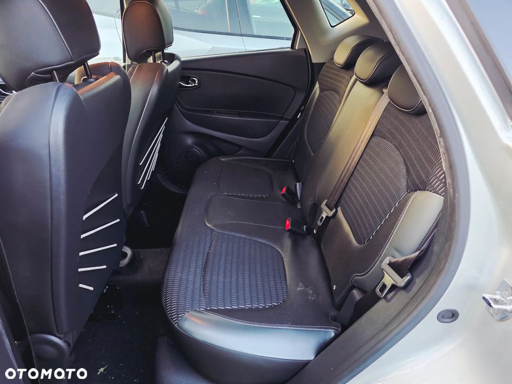 Renault Captur TCe 120 EDC Helly Hansen - 16