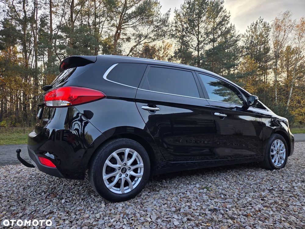 Kia Carens 1.7 CRDi 141 ISG Spirit - 24