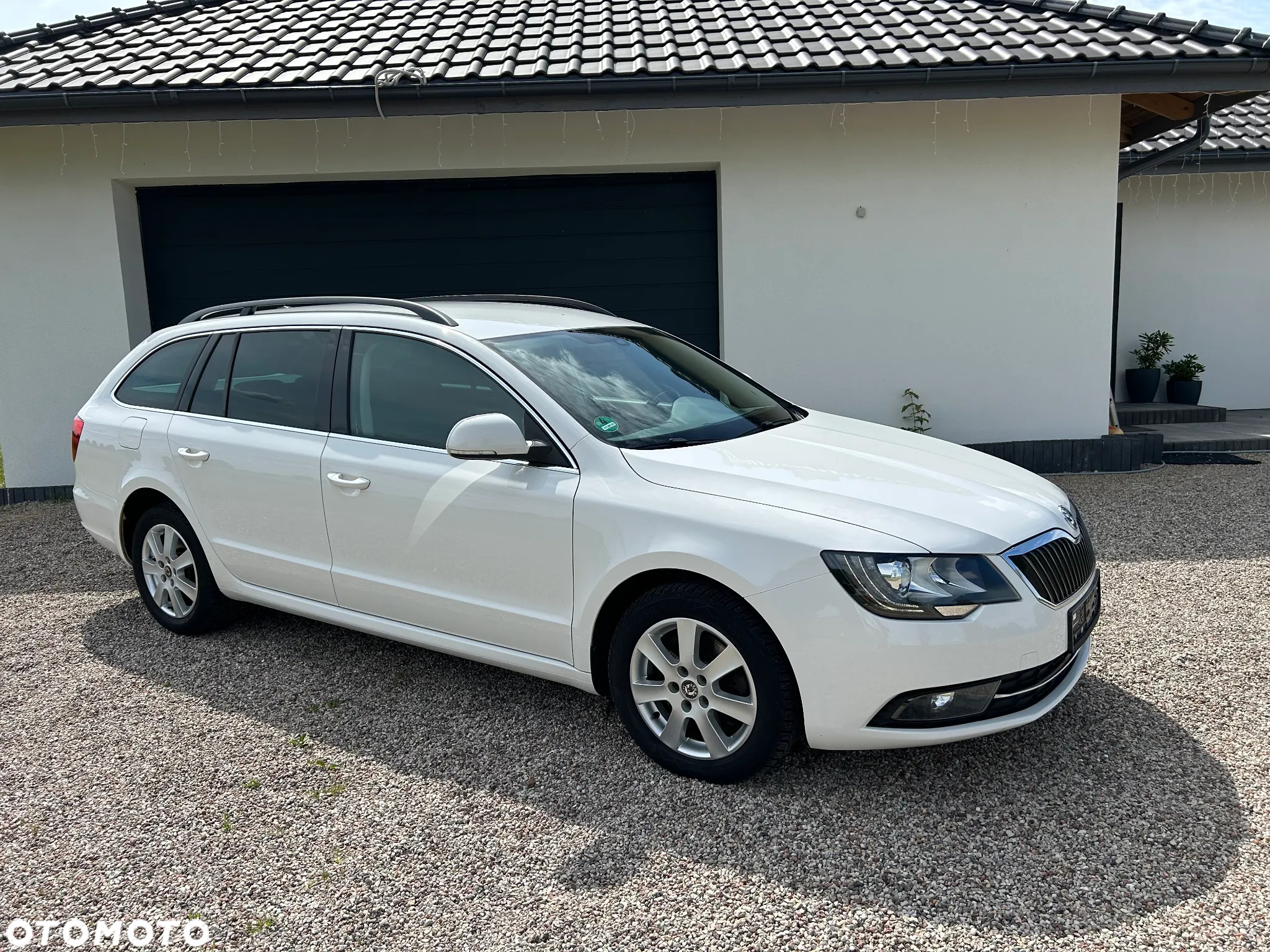 Skoda Superb 2.0 TDI DSG Ambition - 3