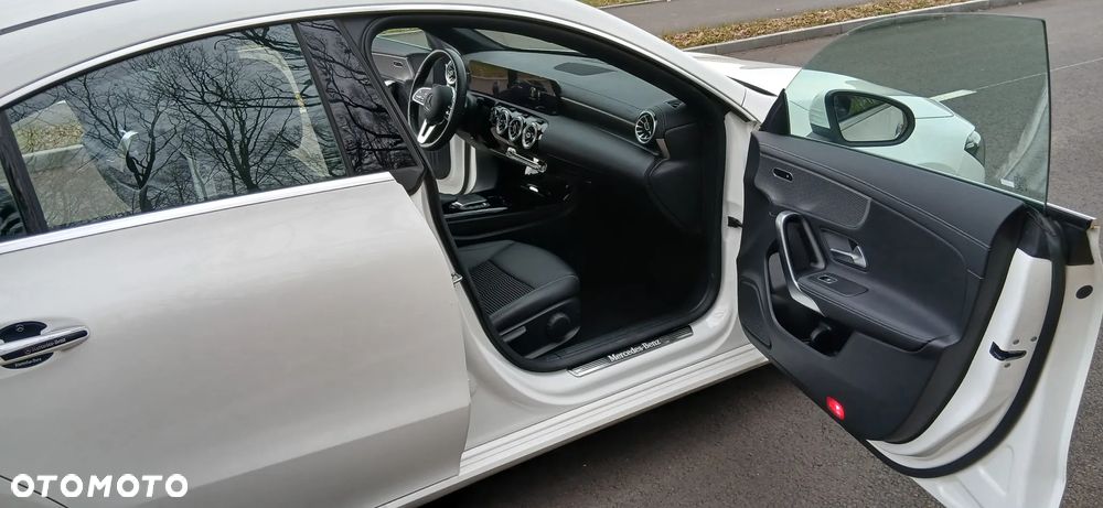 Mercedes-Benz CLA 200 7G-DCT - 7