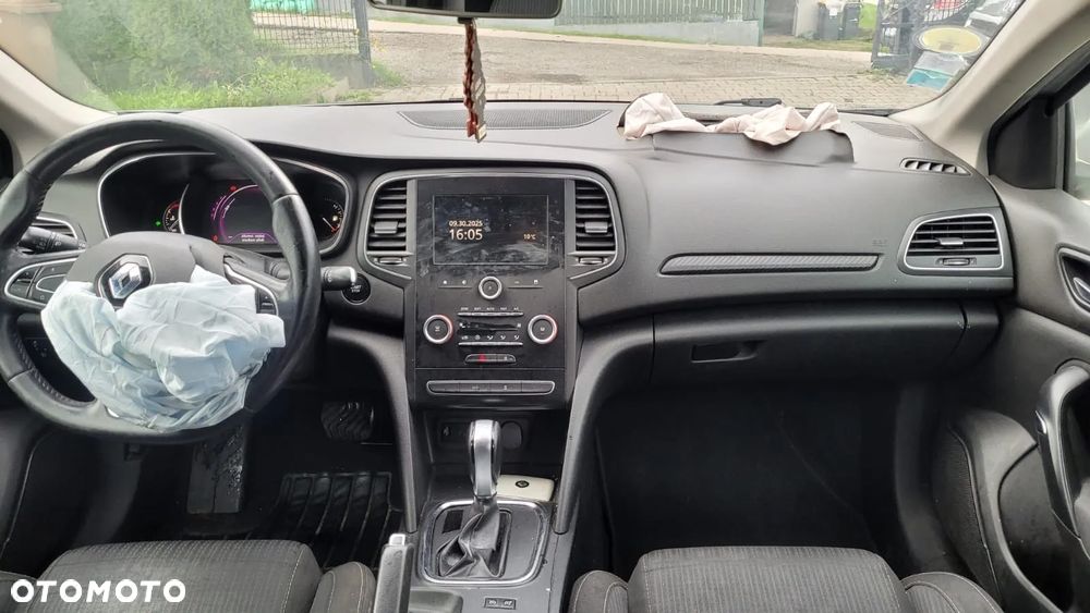 Renault Megane 1.5 dCi Zen EDC - 9