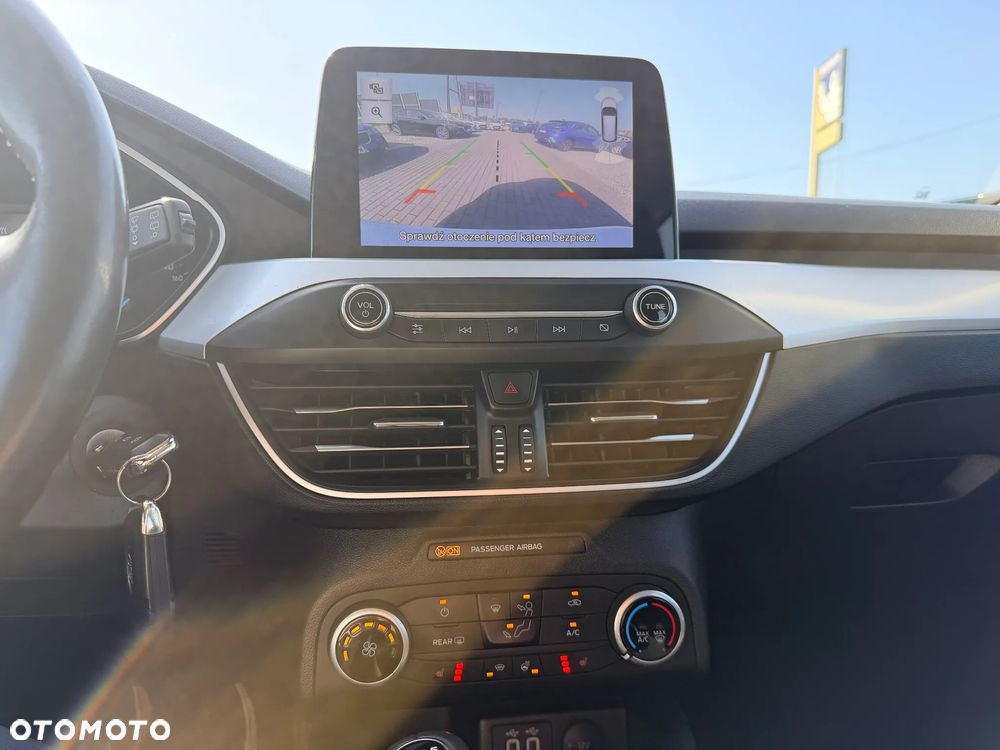 Ford Focus 1.5 EcoBlue Connected - 16