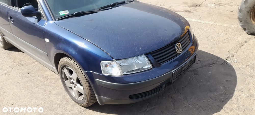 VW PASSAT B5 zderzak przedni - 4
