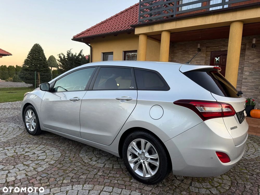 Hyundai i30 1.6 CRDi Premium - 6