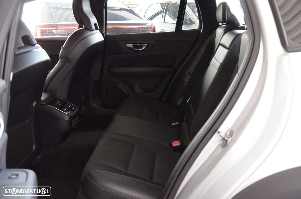 Volvo V60 Cross Country 2.0 D4 Geartronic - 15