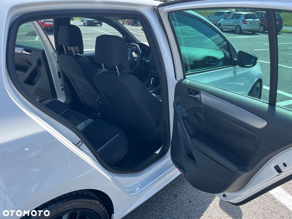 Volkswagen Golf 2.0 R DSG - 11