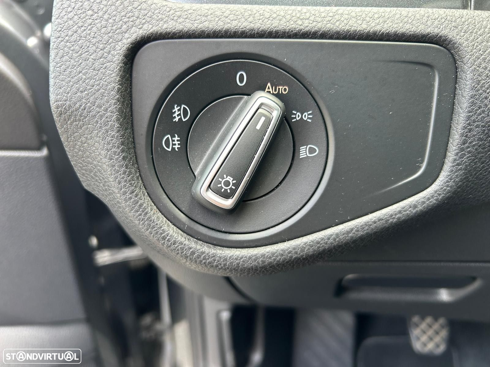 VW Golf Variant 1.6 TDi Confortline - 27