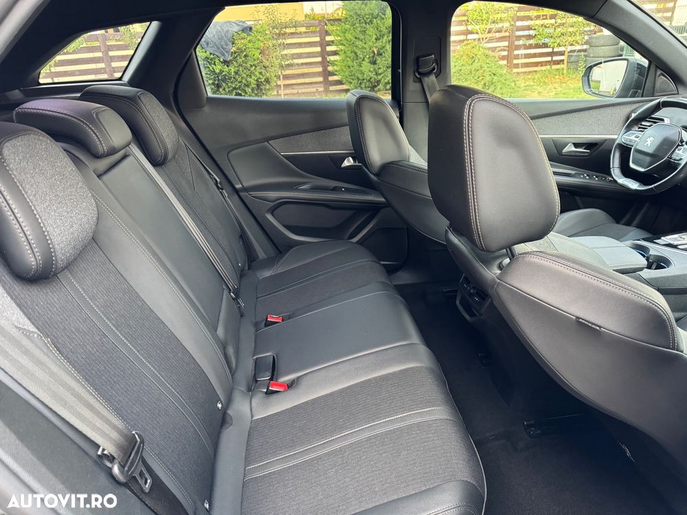 Peugeot 3008 1.2 PureTech Turbo S&S EAT6 GT-Line - 23